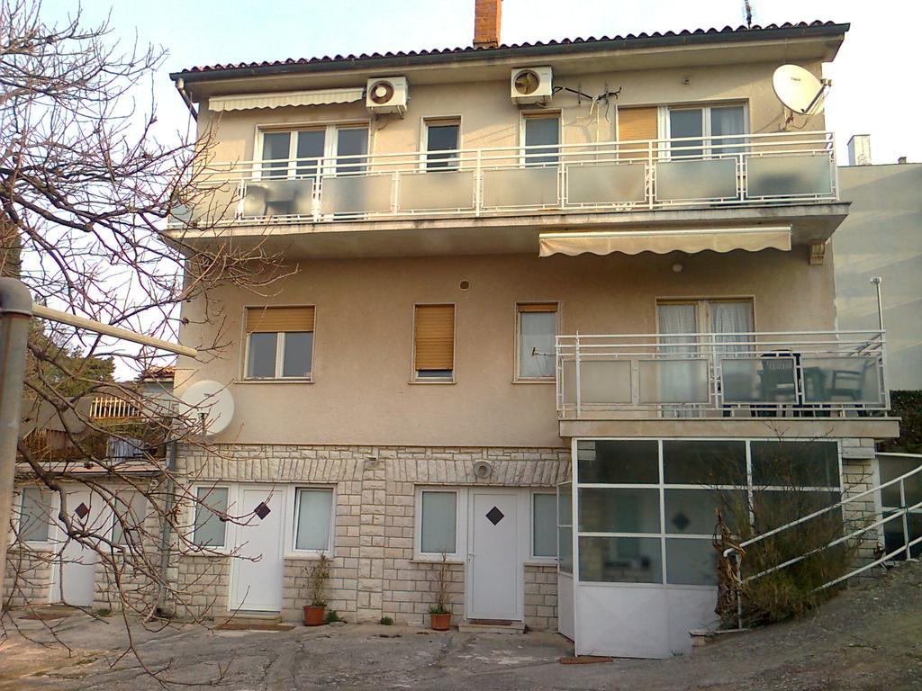 Apartment For Holidays In Pula Quarto foto