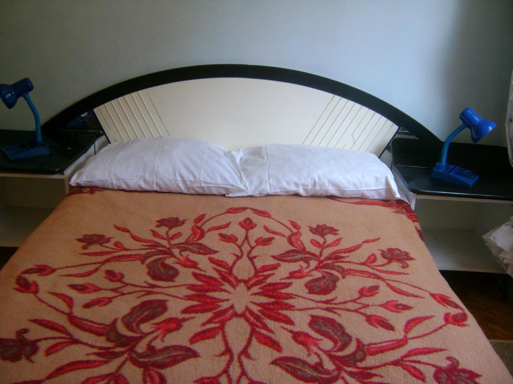Apartment For Holidays In Pula Quarto foto