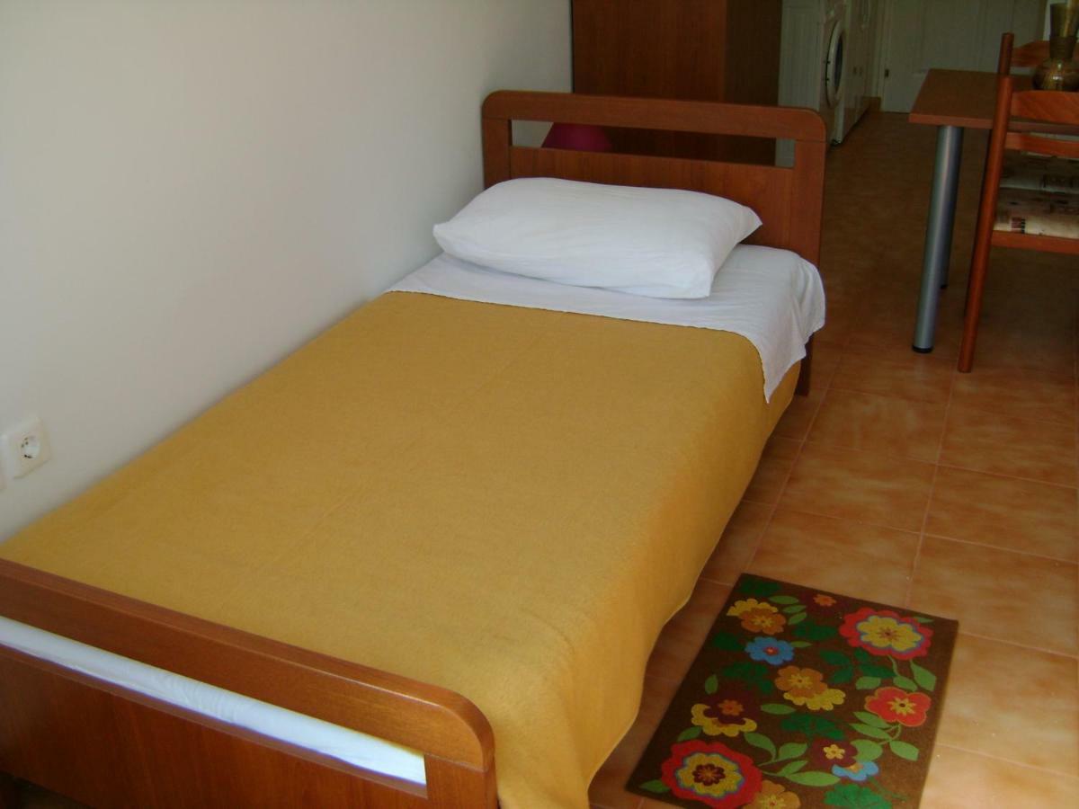 Apartment For Holidays In Pula Quarto foto